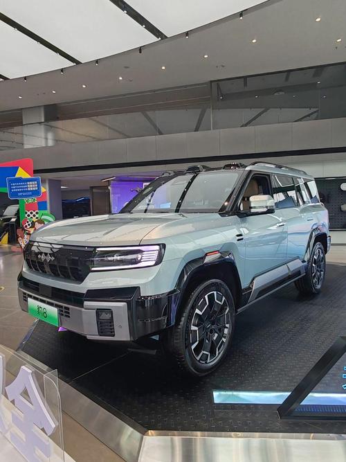 惠州32比亚迪方程豹硬派越野的爆款，英菲尼迪35周年与你共成长